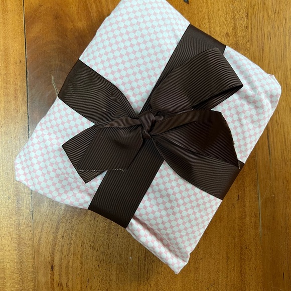 Dwell Studio crib sheet - Picture 2 of 3